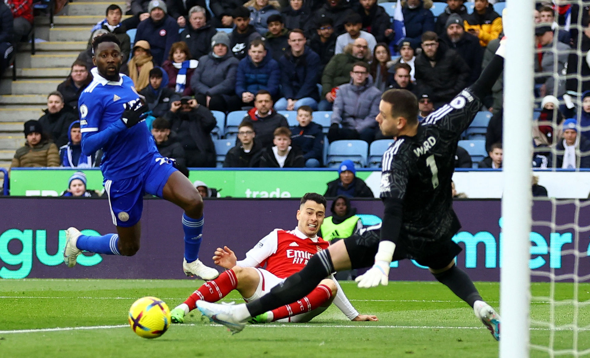 劣势显而易 劣势显而易